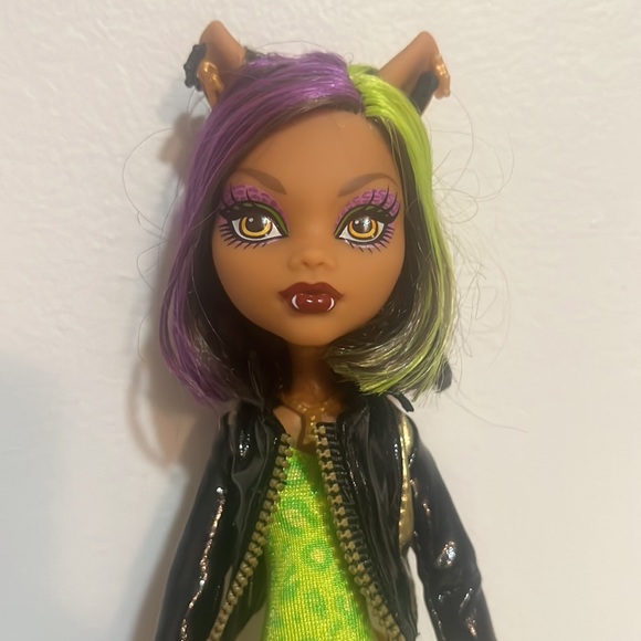 Monster High New Scaremester Clawdeen Wolf Doll - Picture 2 of 9